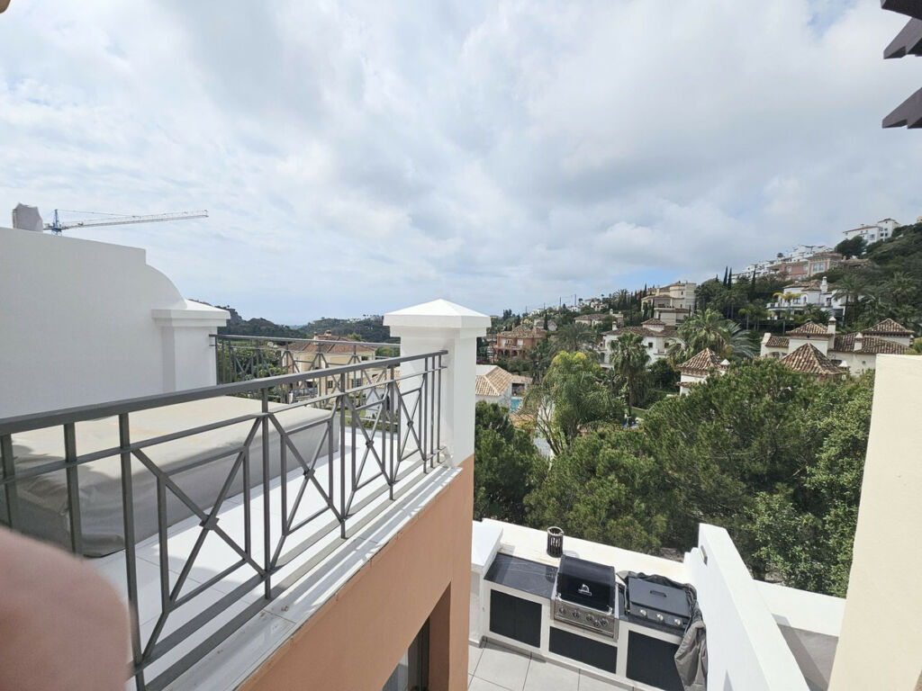 Townhouse Los Arqueros Málaga - image 26