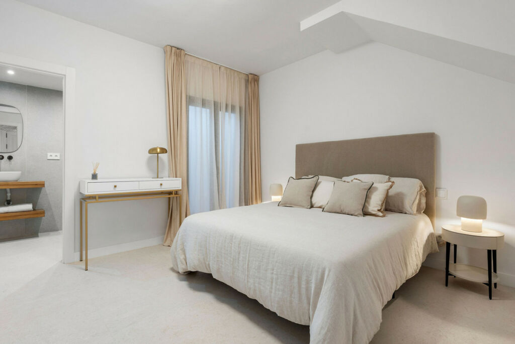 Townhouse Nueva Andalucía Málaga - image 27