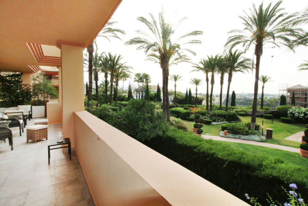 Middle Floor Apartment Los Flamingos Málaga - image 27