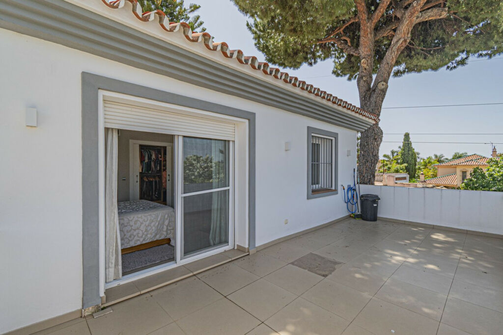 Detached Villa San Pedro de Alcántara Málaga - image 27
