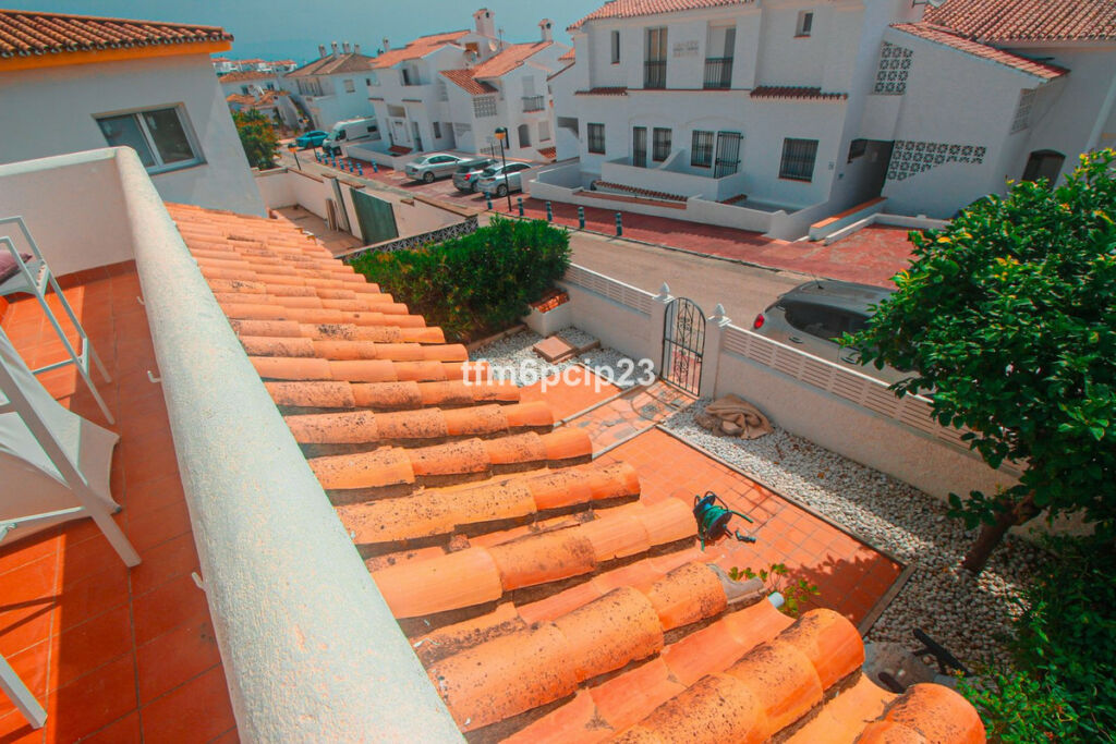 Semi-Detached House La Duquesa Málaga - image 27