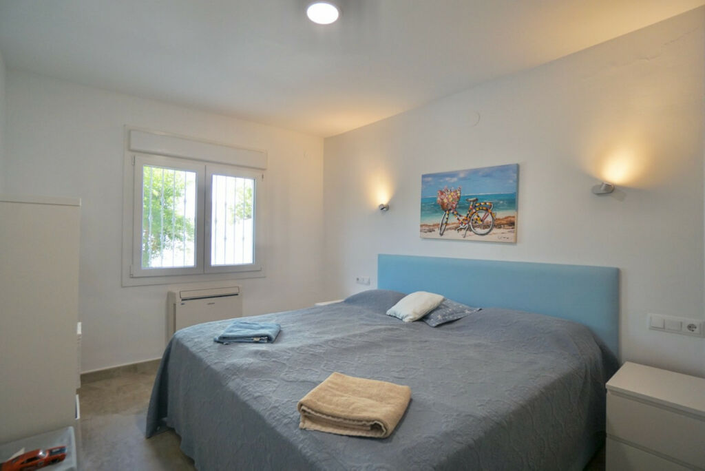 Detached Villa Montemar Alicante - image 27