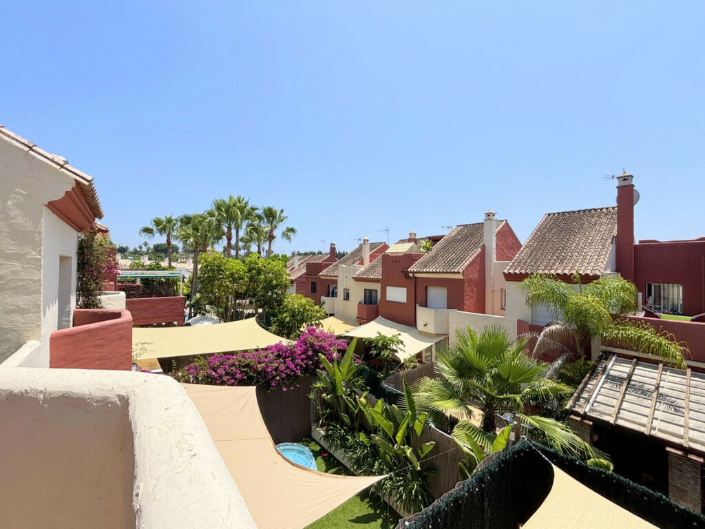 Townhouse Estepona Málaga - image 27