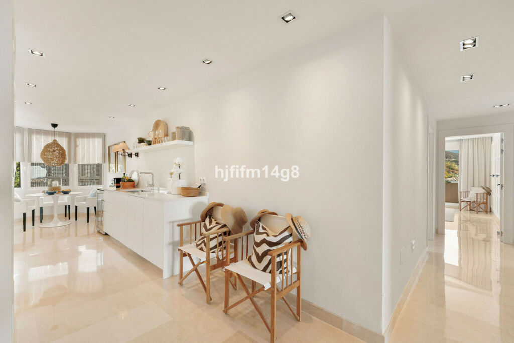 Middle Floor Apartment Nueva Andalucía Málaga - image 27