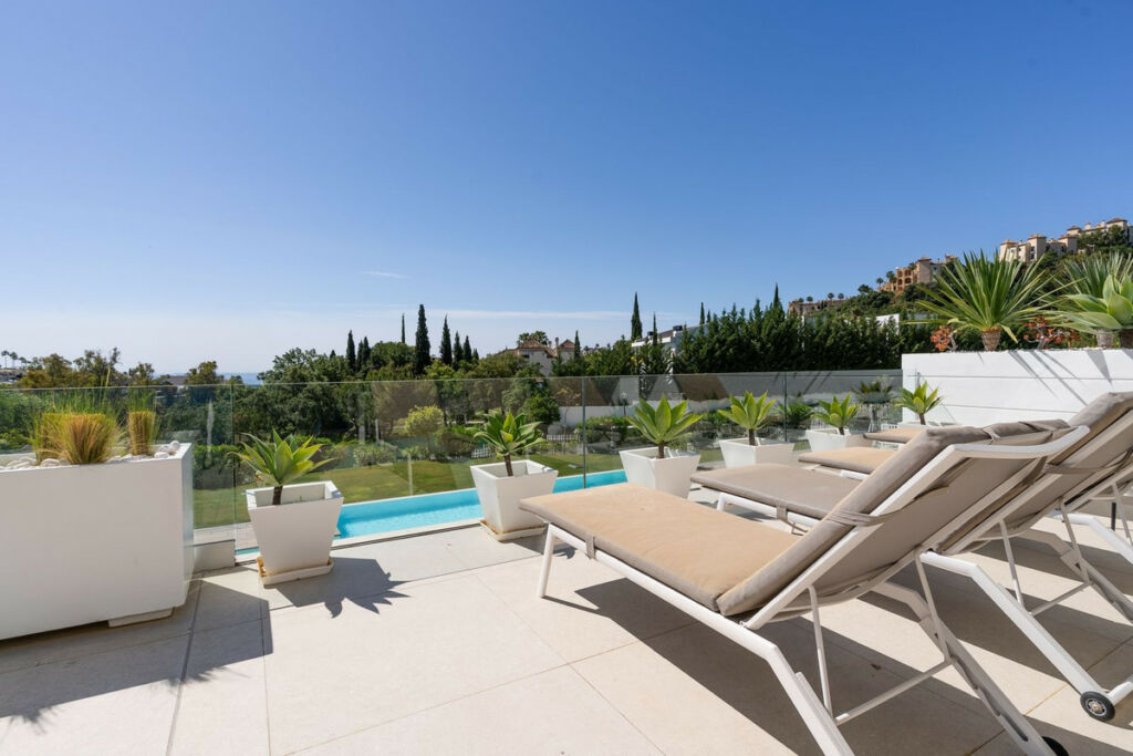Middle Floor Apartment Benahavís Málaga - image 27