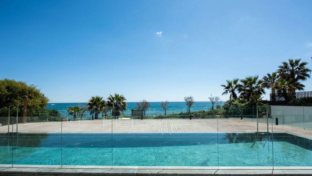 Middle Floor Apartment Estepona Málaga - image 27