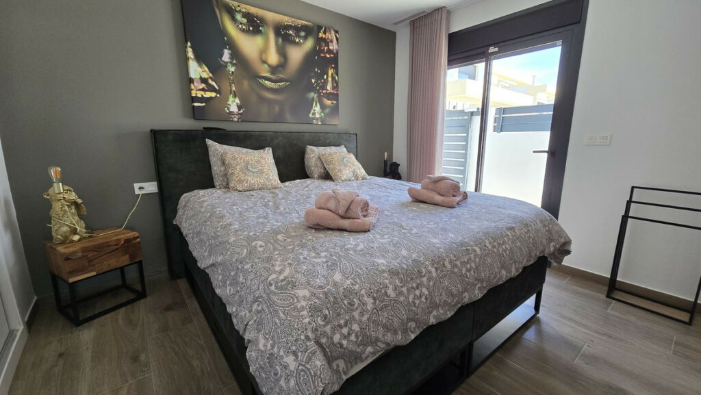 Detached Villa Los Montesinos Alicante - image 27