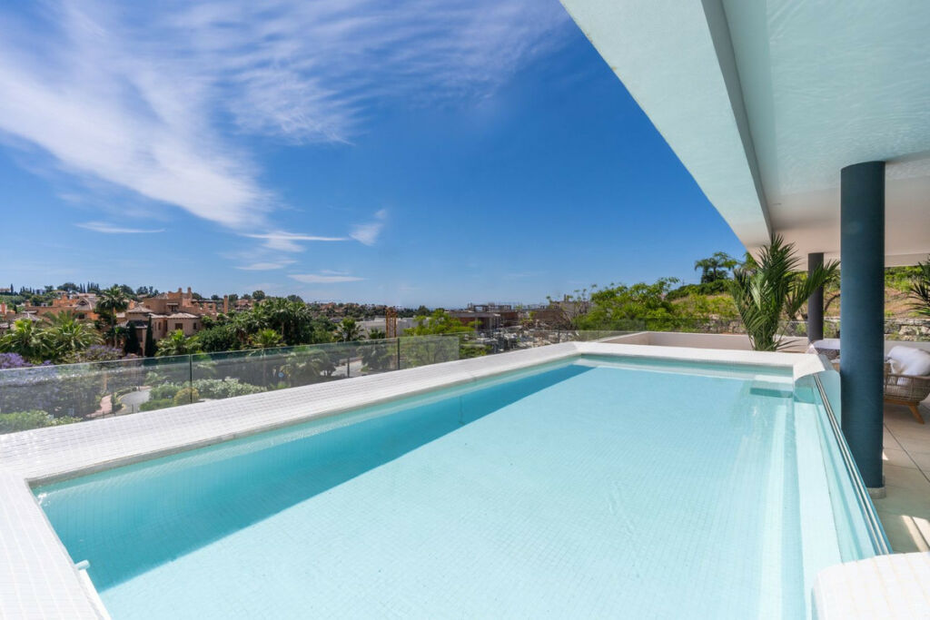 Middle Floor Apartment Estepona Málaga - image 27