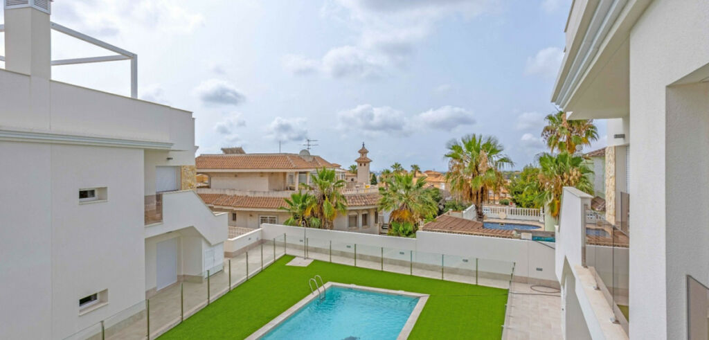 Penthouse Villamartin Alicante - image 27