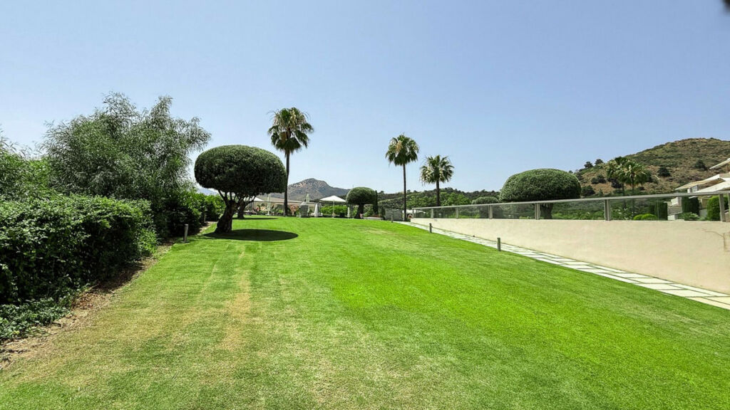 Middle Floor Apartment Benahavís Málaga - image 32