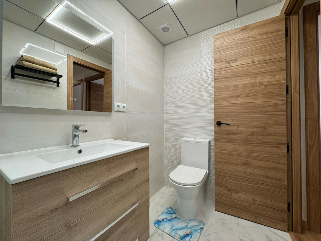 Middle Floor Apartment Torrevieja Alicante - image 27