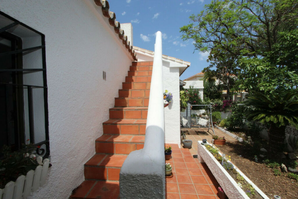 Detached Villa La Capellania Málaga - image 27