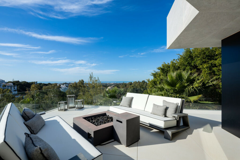 Detached Villa Benahavís Málaga - image 27