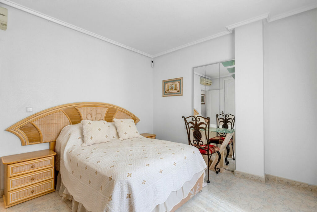 Detached Villa Ciudad Quesada Alicante - image 28