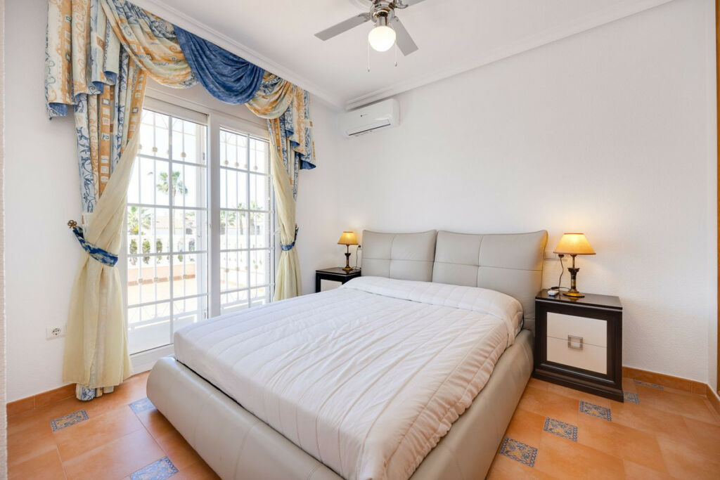Detached Villa Orihuela Costa Alicante - image 28