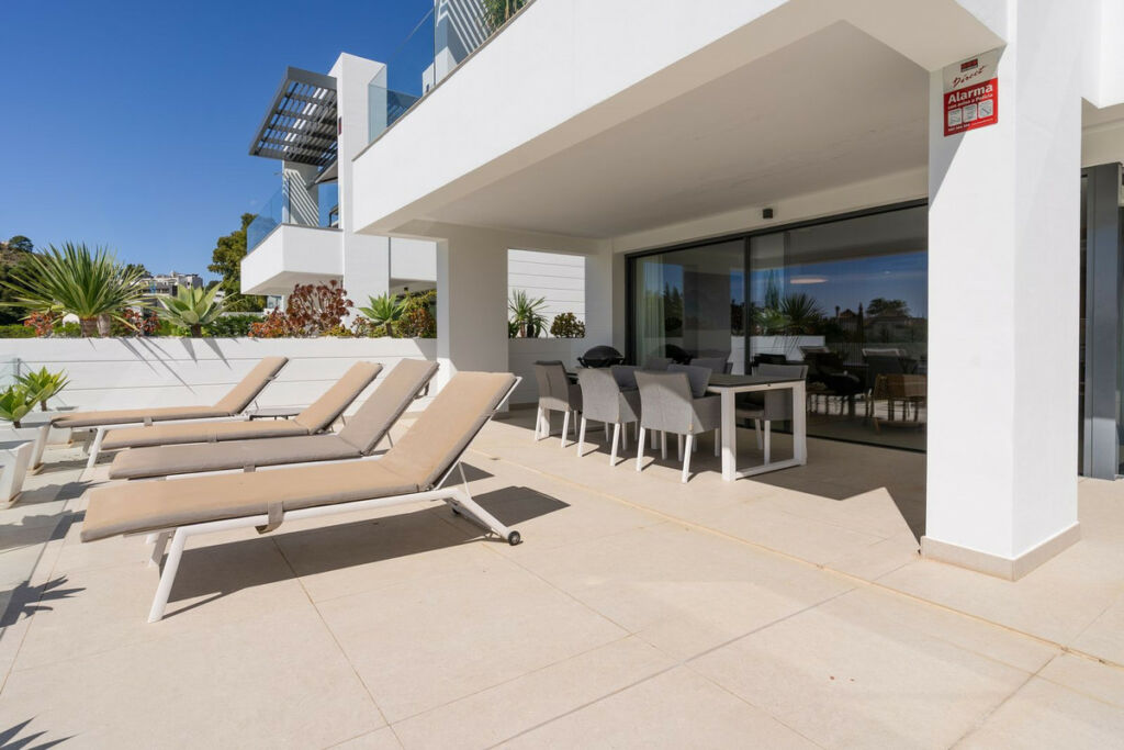 Middle Floor Apartment Benahavís Málaga - image 28