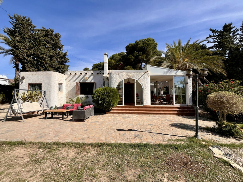 Detached Villa Cabo Roig Alicante - image 28