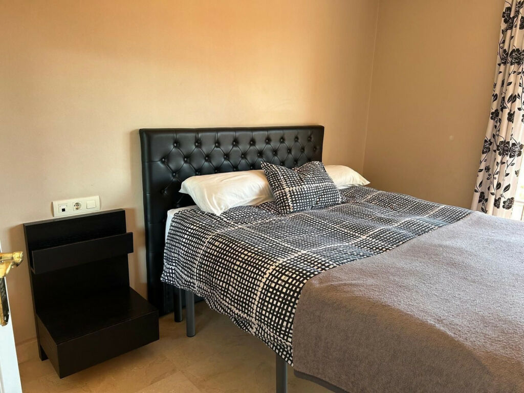 Detached Villa Cerros del Aguila Málaga - image 28