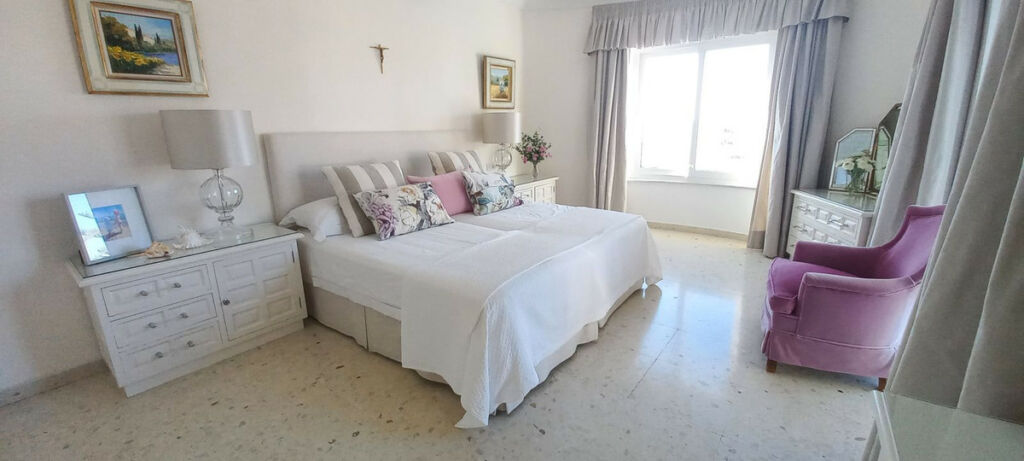 Detached Villa El Chaparral Málaga - image 28