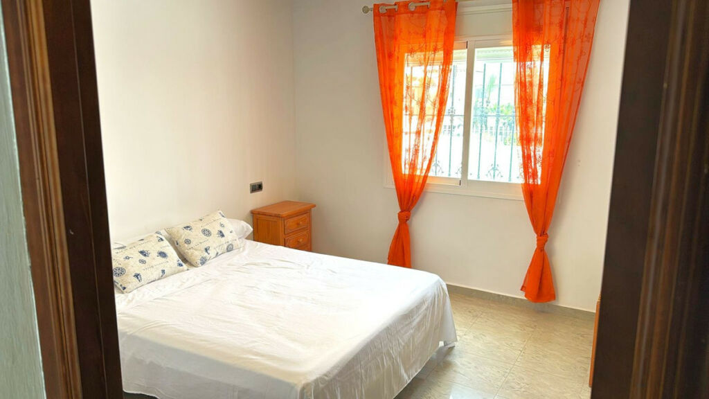 Detached Villa Estepona Málaga - image 27