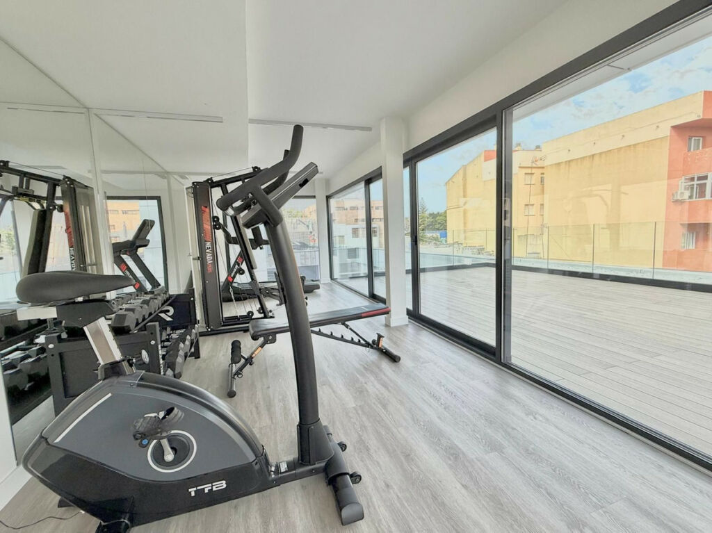 Middle Floor Apartment Fuengirola Málaga - image 24