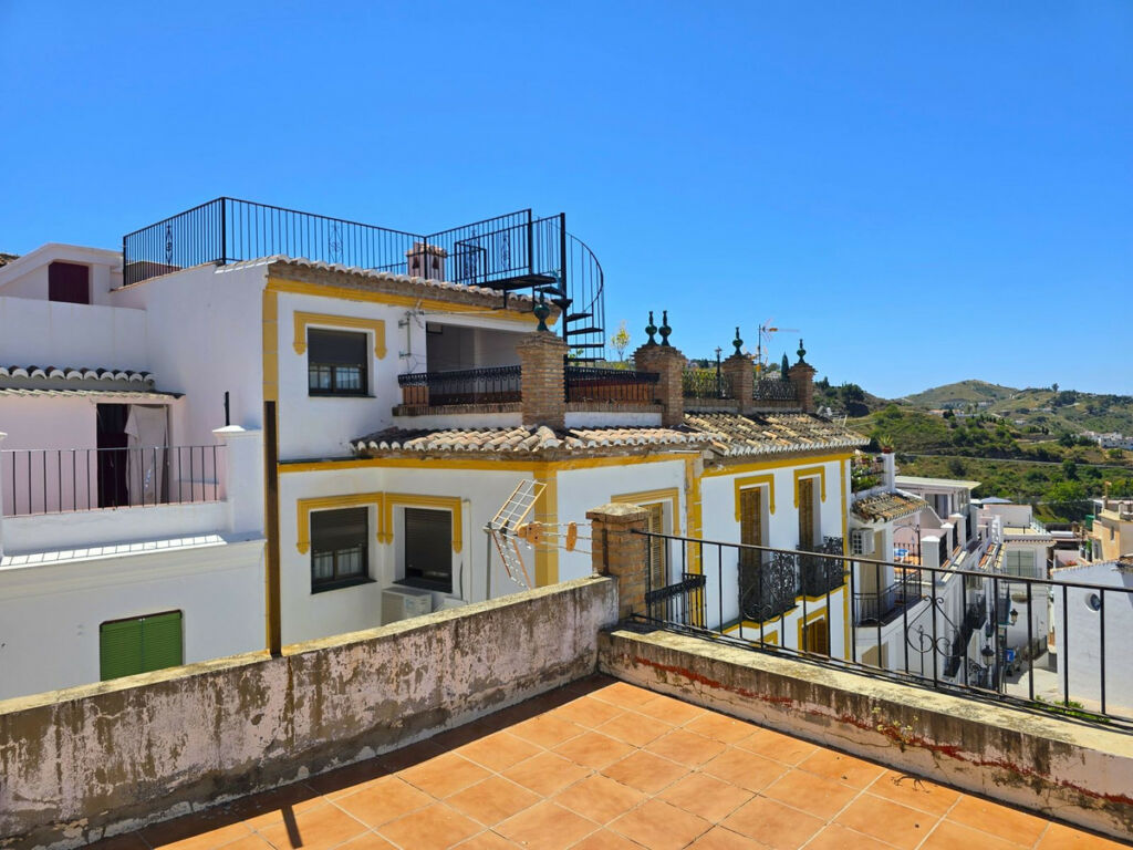 Townhouse Cómpeta Málaga - image 28