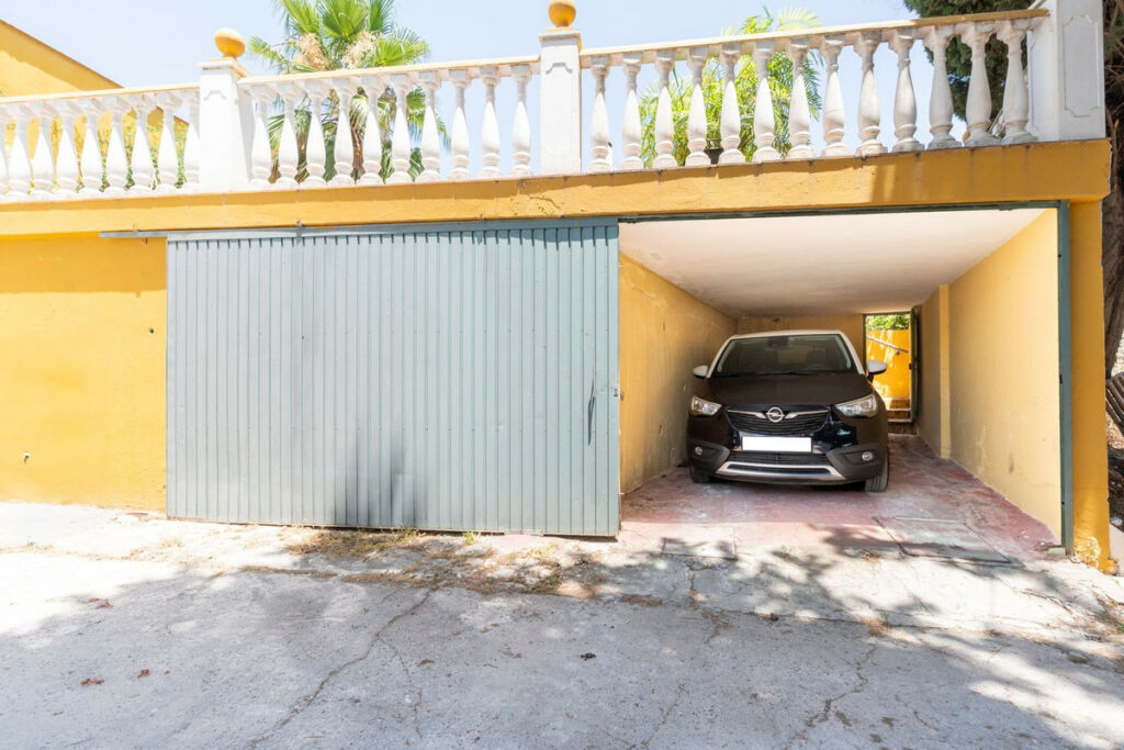 Detached Villa Nueva Andalucía Málaga - image 28