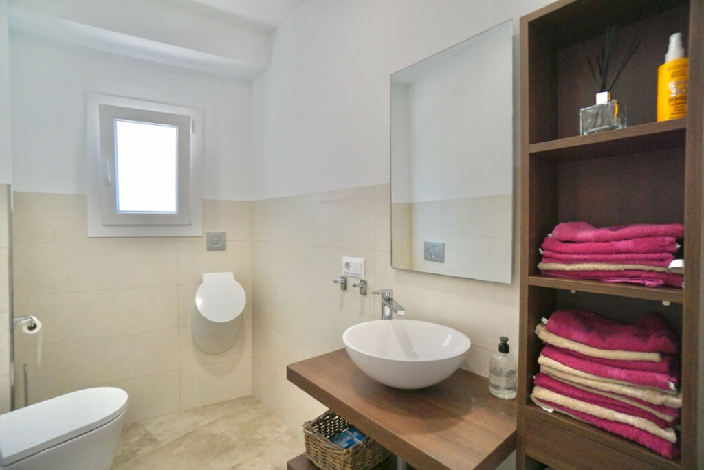 Detached Villa Montemar Alicante - image 28