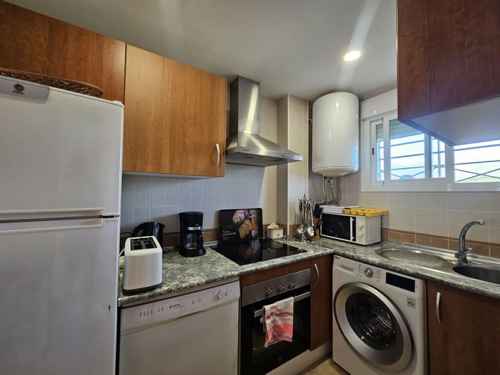 Top Floor Apartment Estepona Málaga - image 28