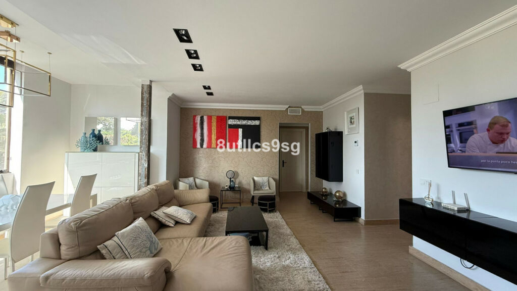 Middle Floor Apartment Estepona Málaga - image 28
