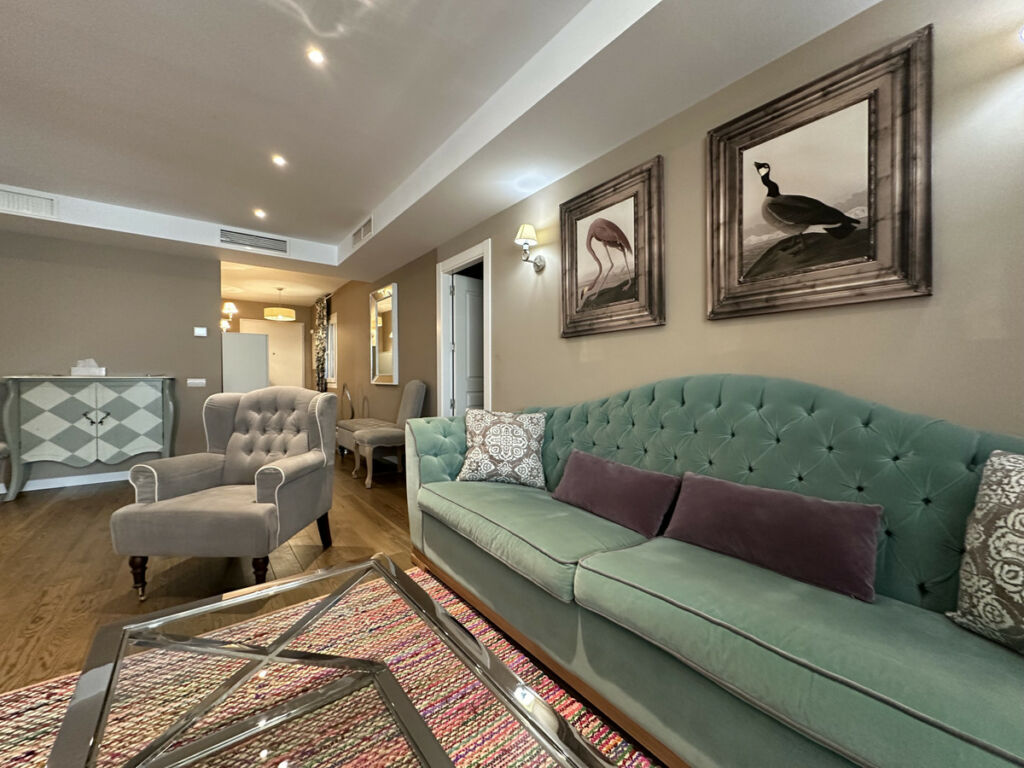 Middle Floor Apartment Puerto Banús Málaga - image 28