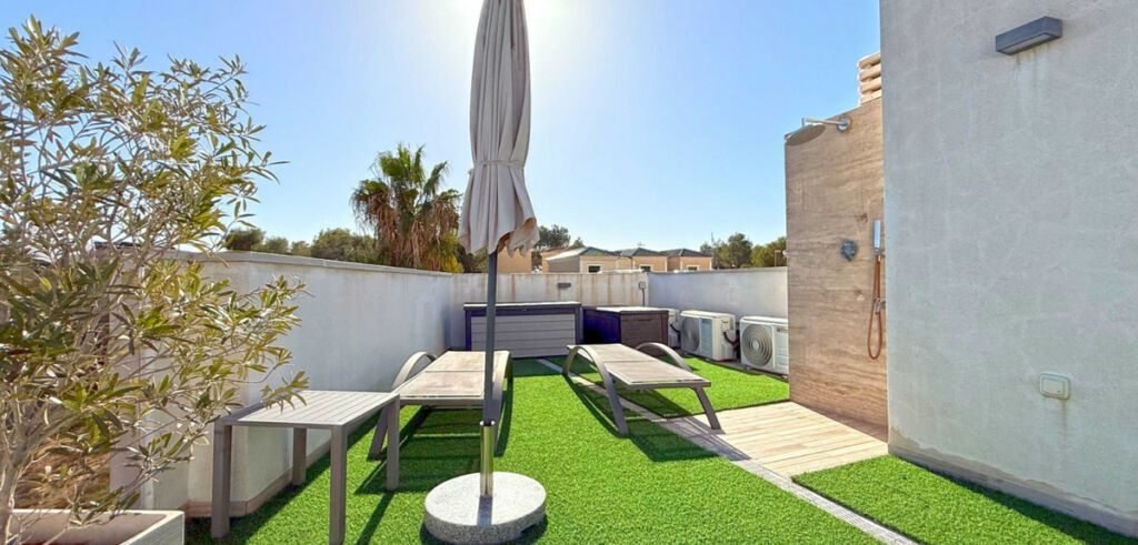 Detached Villa Villamartin Alicante - image 28
