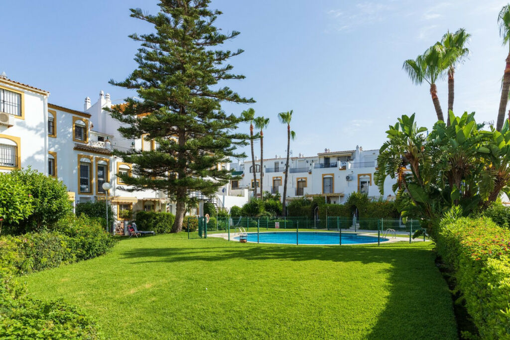 Townhouse Montemar Málaga - image 28
