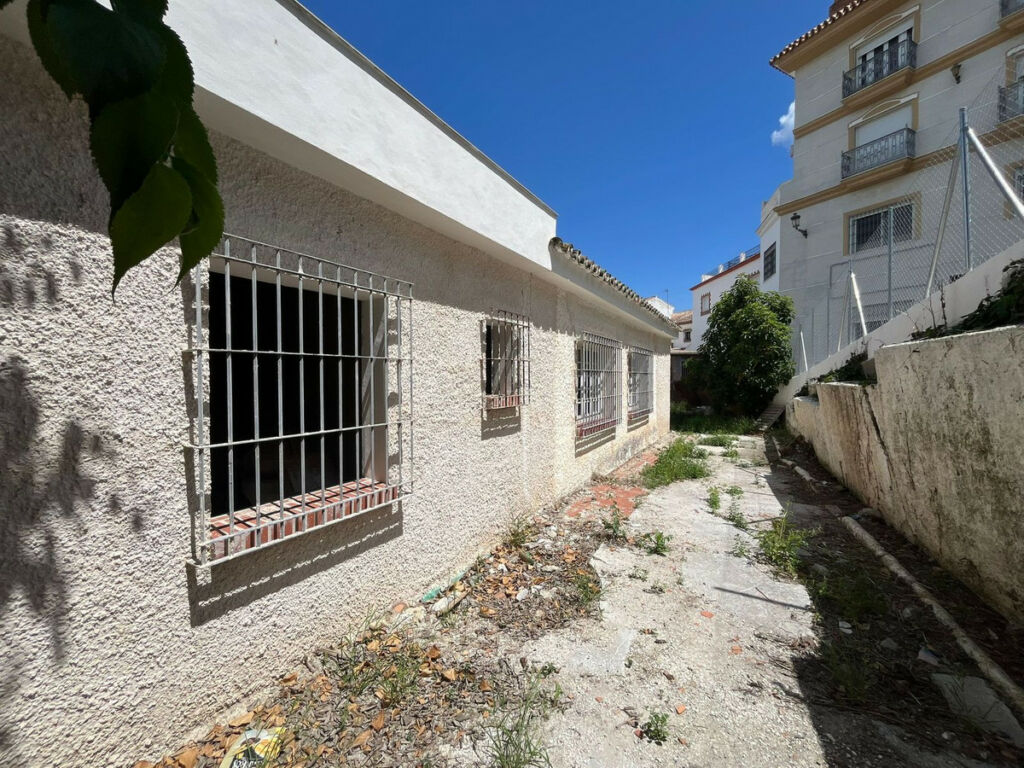 Detached Villa Alhaurín el Grande Málaga - image 28