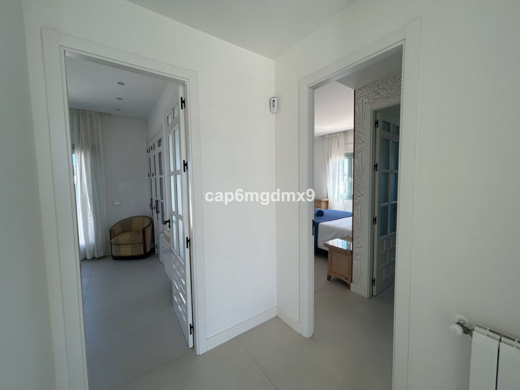 Detached Villa San Pedro de Alcántara Málaga - image 28