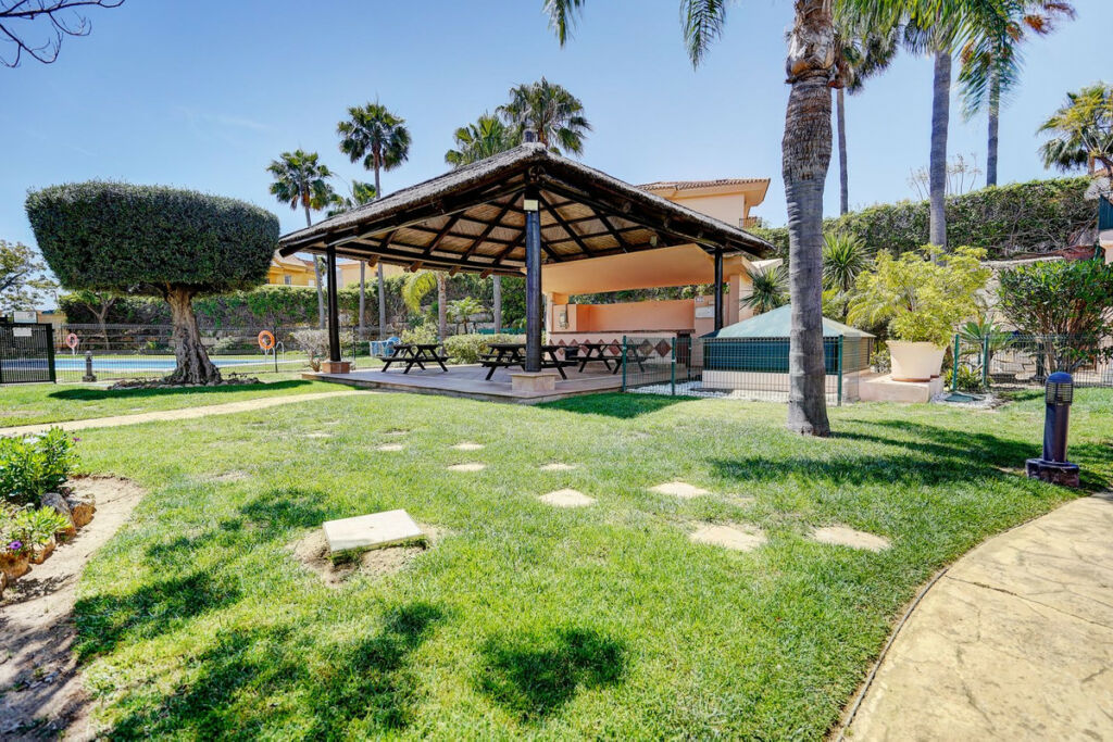 Semi-Detached House Riviera del Sol Málaga - image 28