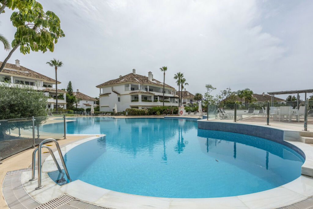 Middle Floor Apartment The Golden Mile Málaga - image 28