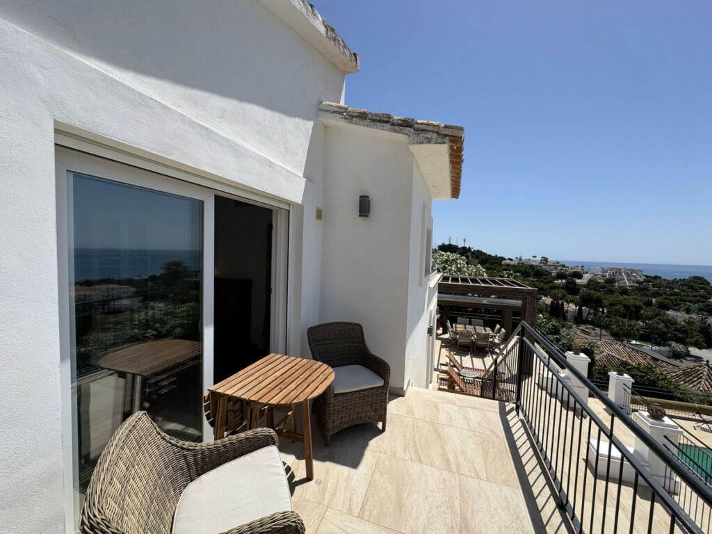 Detached Villa Riviera del Sol Málaga - image 28