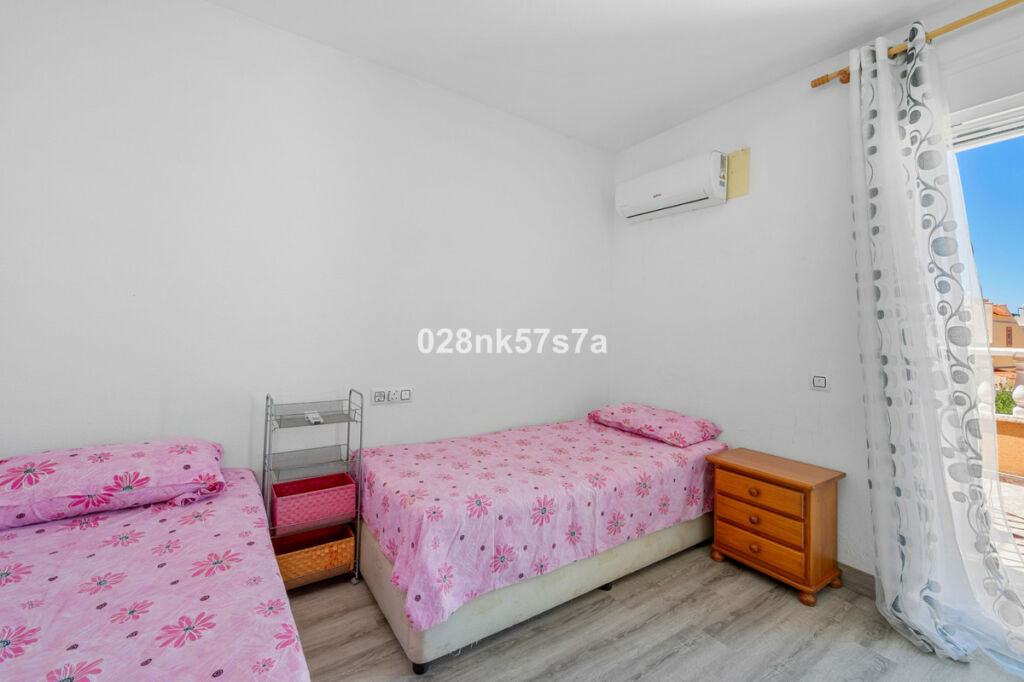 Townhouse La Zenia Alicante - image 28
