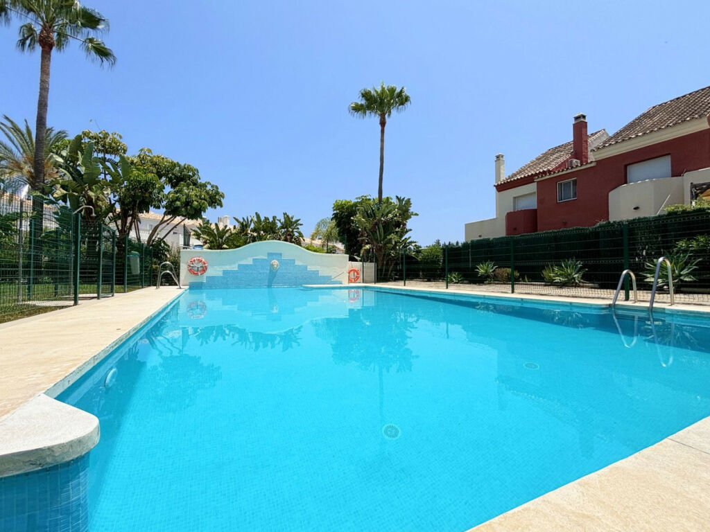 Townhouse Estepona Málaga - image 28