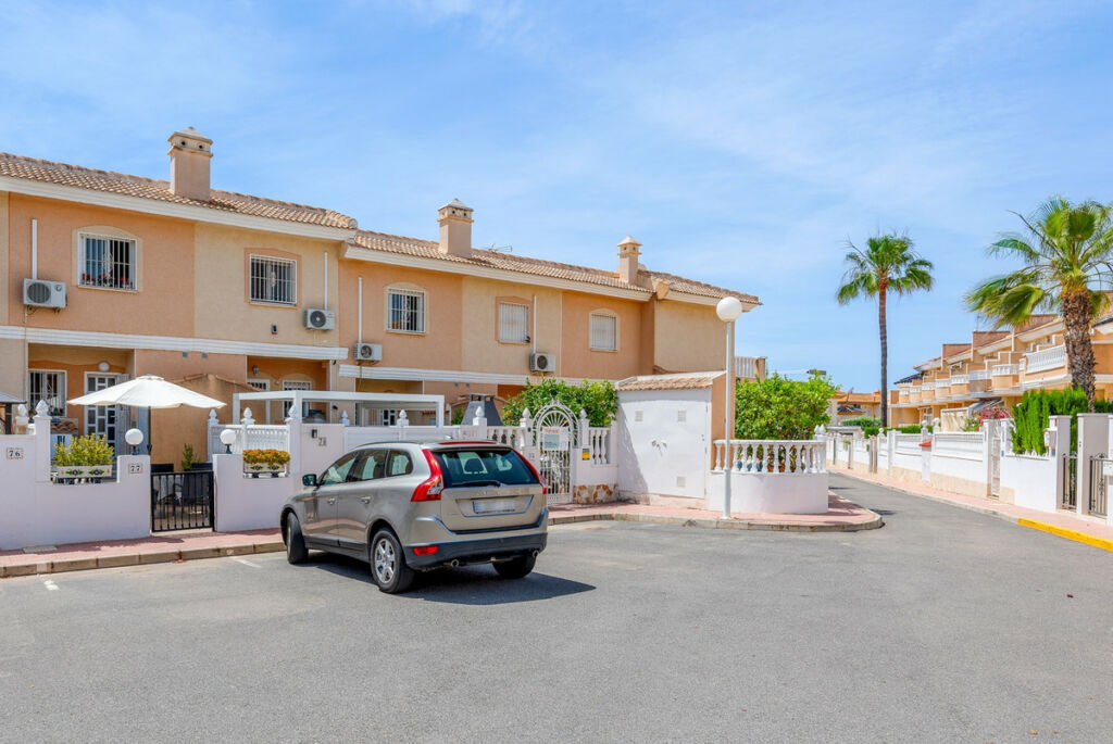Townhouse Dona Pepa Alicante - image 28