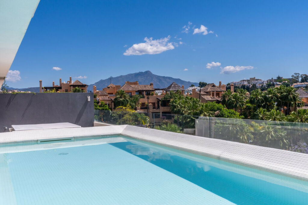 Middle Floor Apartment Estepona Málaga - image 28
