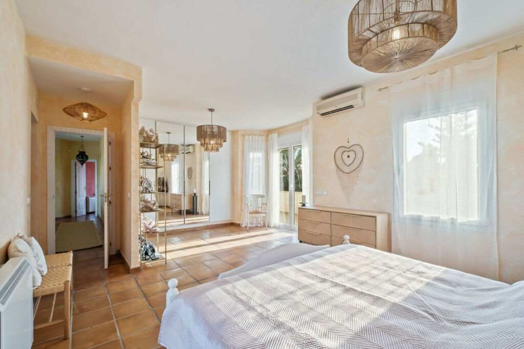 Detached Villa Reserva de Marbella Málaga - image 28
