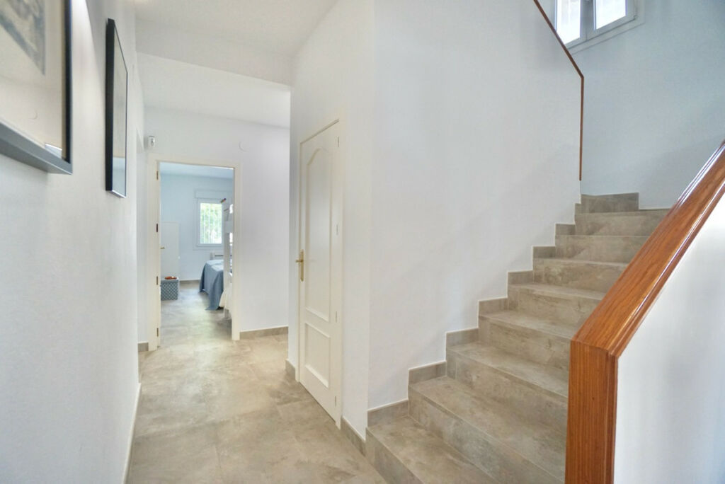 Detached Villa Montemar Alicante - image 29
