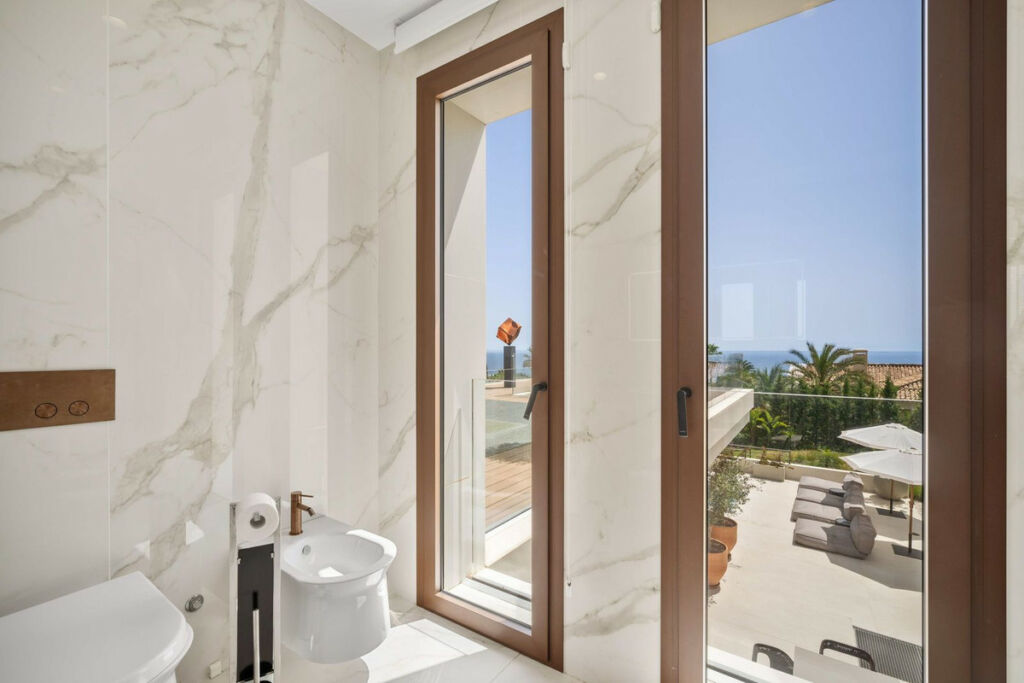 Detached Villa Sierra Blanca Málaga - image 29