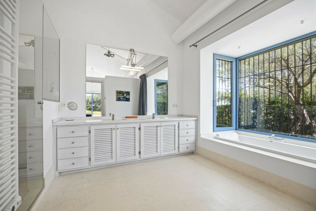Detached Villa Benahavís Málaga - image 29