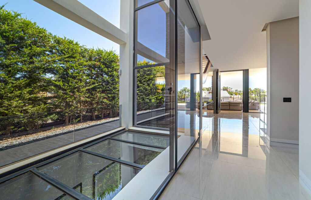 Detached Villa Nueva Andalucía Málaga - image 24
