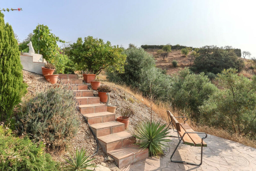 Detached Villa Guaro Málaga - image 30