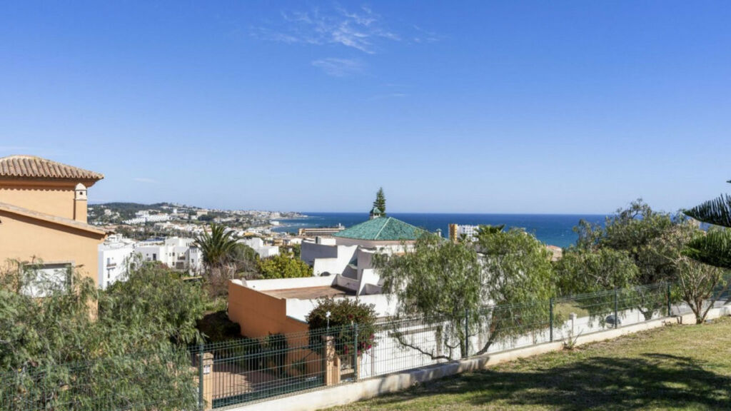 Ground Floor Apartment La Cala Málaga - image 29