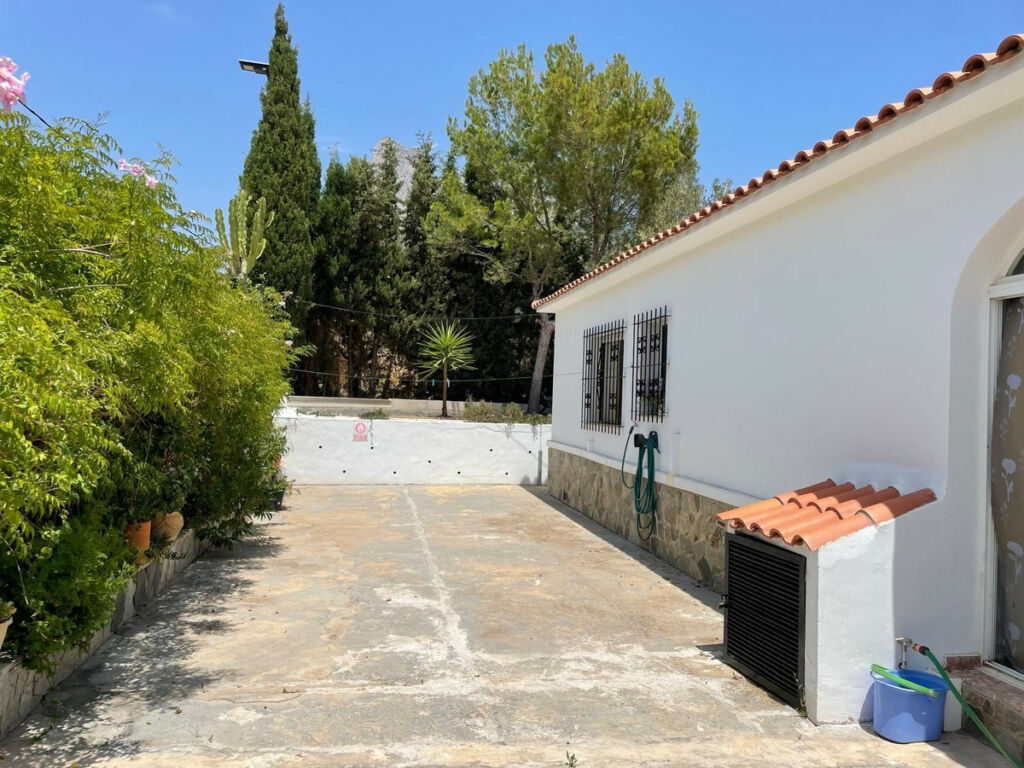 Detached Villa Finestrat Alicante - image 26